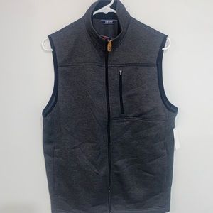 Men’s small Izod vest